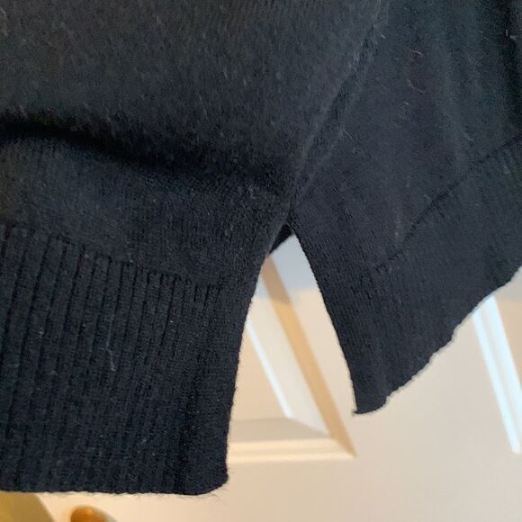 IsaacMizrahi Live Size large pull over sweater in black - Picture 4 of 8